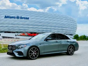 Mercedes-Benz E W213 300 9G-TRONIC 2017