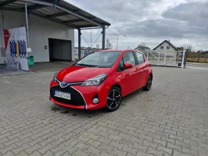 Toyota Yaris III Hybrid 100 Active EU6 2016