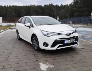Toyota Avensis III 2.0 D-4D Active Business 2015