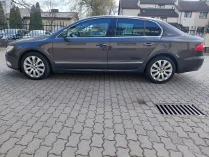 Skoda Superb II 2.0 TDI DSG Elegance 2010