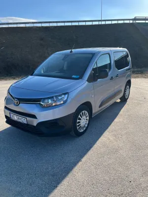Toyota Proace City 1.5 D-4D Family 2021