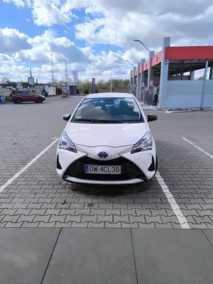Toyota Yaris III Hybrid 100 Active EU6 2018