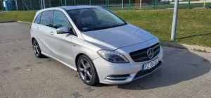 Mercedes-Benz B W246 180 (BlueEFFICIENCY) 7G-DCT 2012