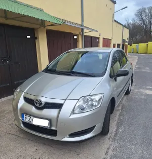 Toyota Auris I 1.4 VVT-i Luna 2007