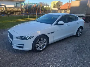Jaguar XE 20t Portfolio 2016