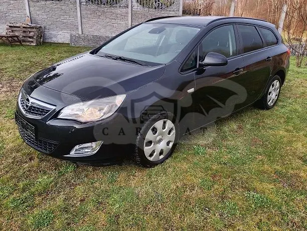 Opel Astra J 1.4 Turbo 2011