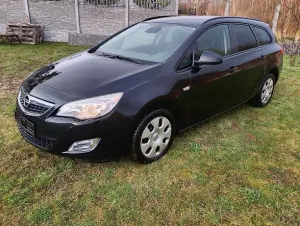 Opel Astra J 1.4 Turbo 2011