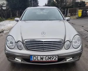 Mercedes-Benz E W211 2002