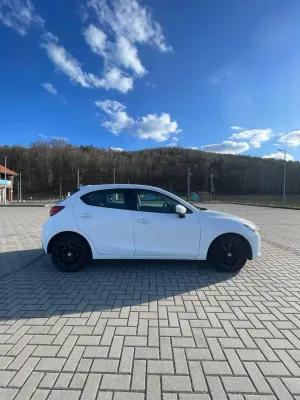 Mazda 2 III SKYACTIV-G 90 Center-Line 2015