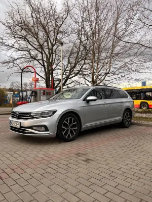 Volkswagen Passat B8 2.0 TDI EVO Business DSG 2022