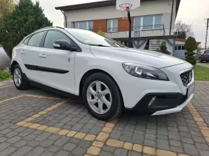 Volvo V40 II 2014