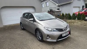 Toyota Auris II 2.0 D-4D Luna 2013