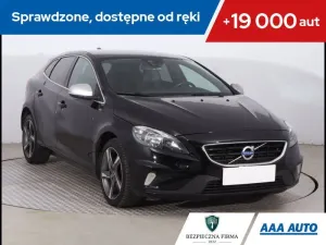 Volvo V40 II 2015