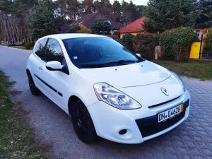 Renault Clio III 1.2 16V 75 Expression 2011