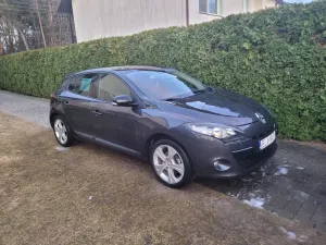 Renault Megane III dCi 90 FAP Paris 2011
