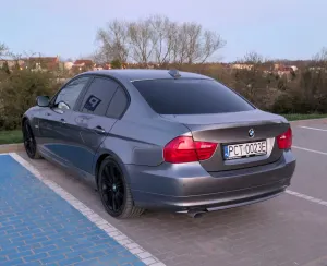 BMW 3 Series E90/E91/E92/E93 320d Efficient Dynamics 2011