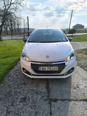 Peugeot 208 I 1.2 PureTech Allure 2017