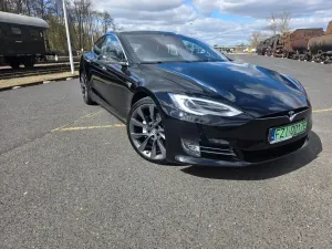 Tesla Model S 2019