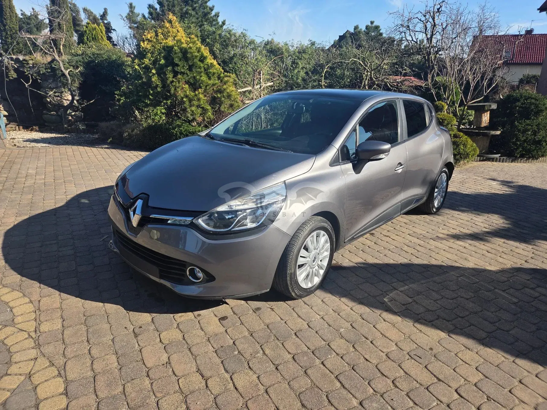 Renault Clio IV 1.2 16V 75 Expression 2015