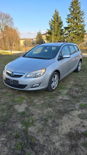 Opel Astra J 1.4 Turbo Edition 2011