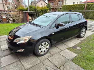 Opel Astra J 1.6 Color Edition 2010