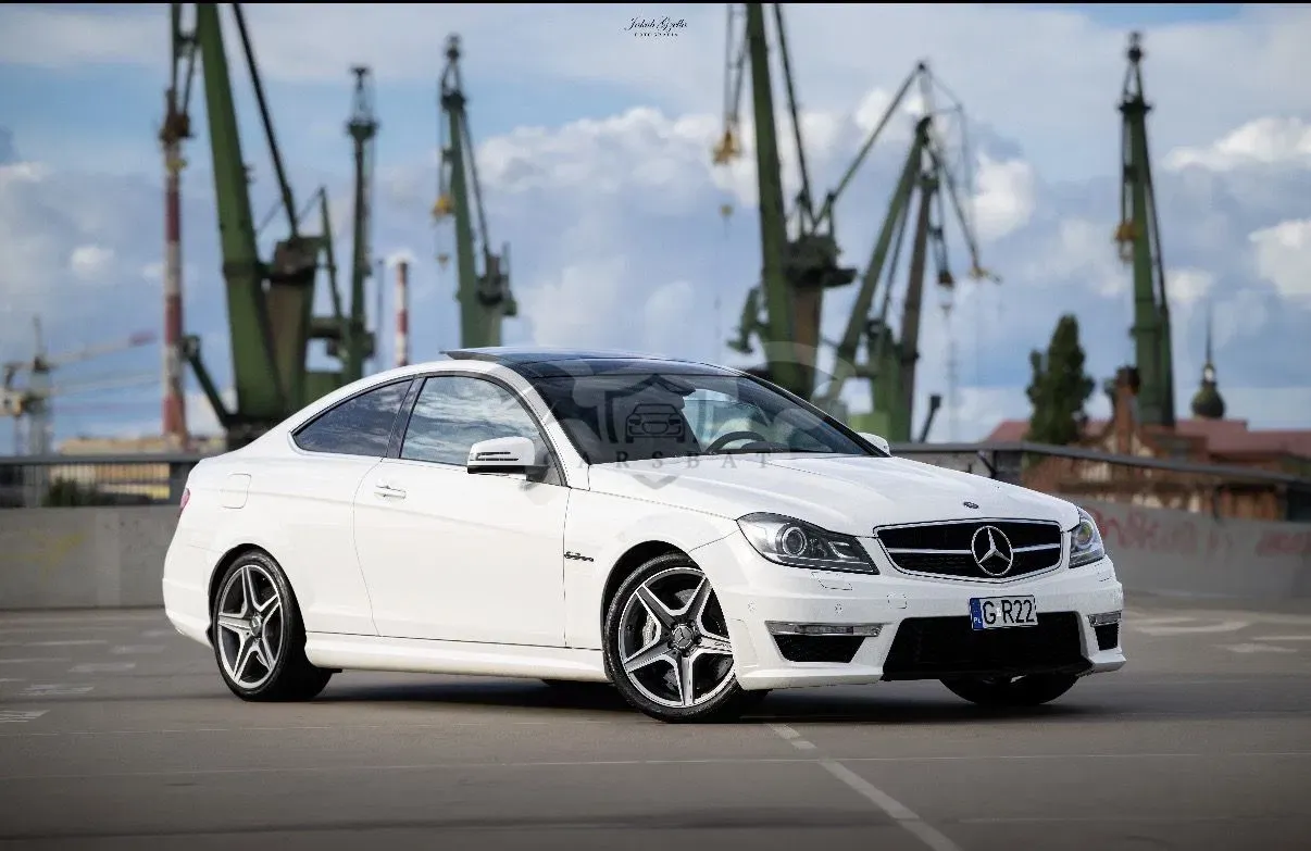 Mercedes-Benz C W204 63 AMG AMG SPEEDSHIFT MCT 2012