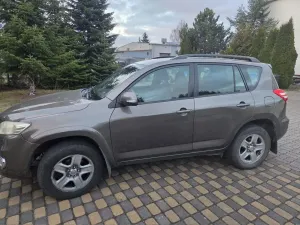 Toyota Rav4 III 2.2 D-4D 4x2 Life 2012