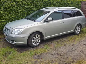 Toyota Avensis II 2.2 D-4D Sol 2005