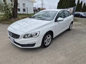 Volvo V60 I D2 2015