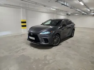 Lexus RX V 2023