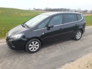 Opel Zafira C 2015
