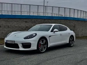 Porsche Panamera GTS 2014