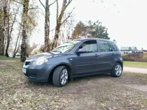 Mazda 2 I 2004