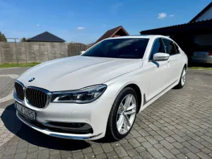 BMW 7 Series G11/12 750i xDrive 2017