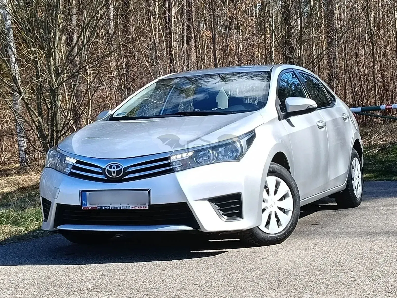 Toyota Corolla Seria E16 1.33 Active 2013