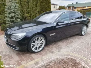 BMW 7 Series F01 750i xDrive 2010