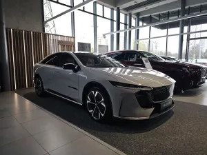 Mazda 6e 2025
