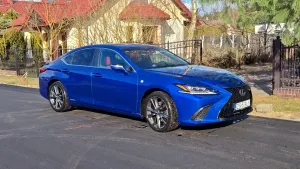Lexus ES 300h F Sport 2019