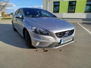 Volvo V40 II D2 R Design 2013