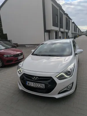Hyundai i40 Kombi blue 1.6 Trend 2012