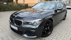 BMW 7 Series G11/12 740i 2017