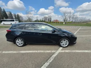 Toyota Auris II Hybrid 135 Prestige 2017
