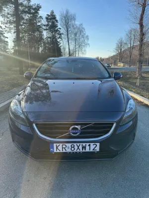 Volvo V40 II D2 R-Design Kinetic 2013