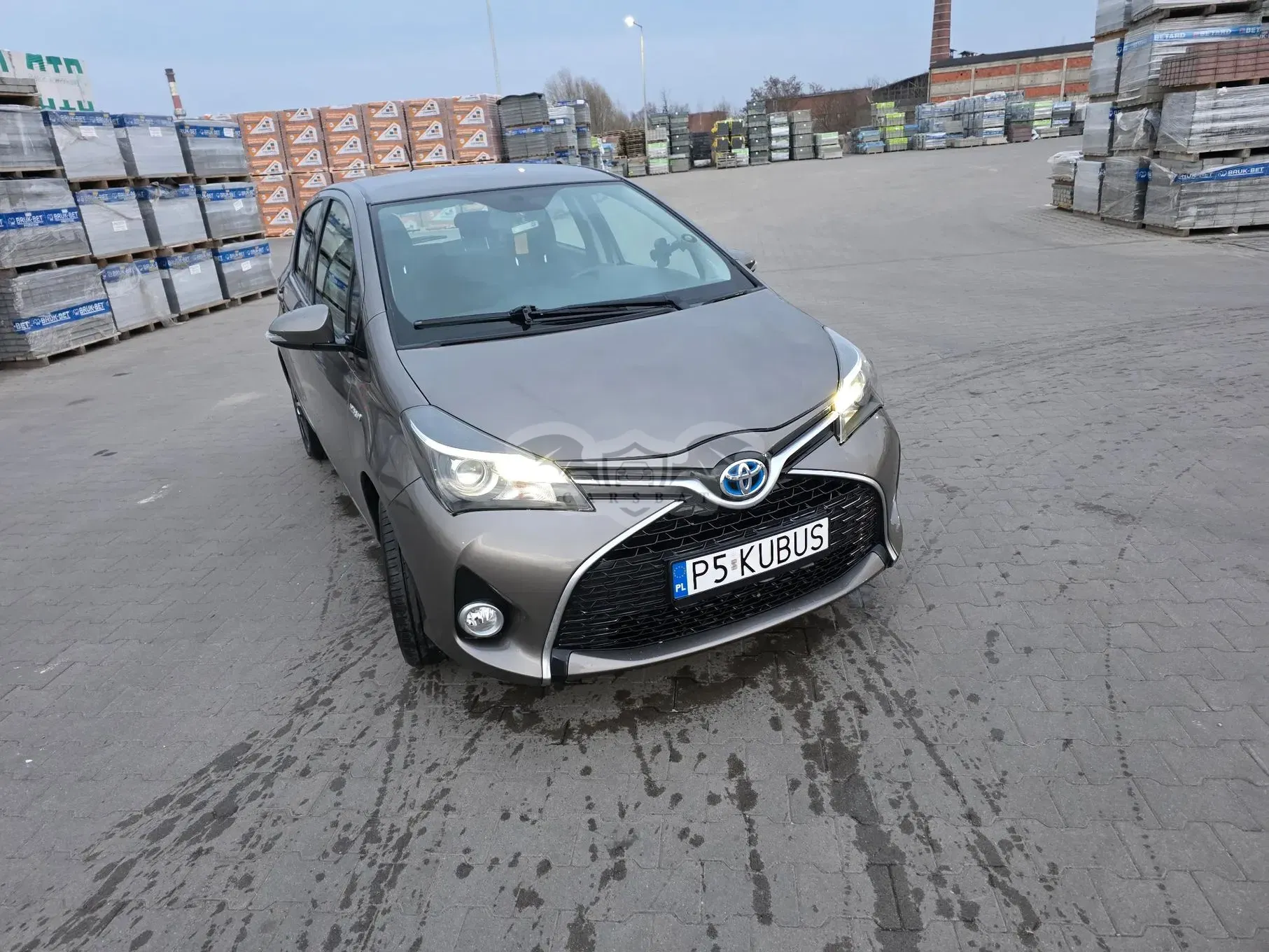 Toyota Yaris III Hybrid 100 Selection 2016