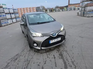Toyota Yaris III Hybrid 100 Selection 2016