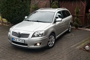 Toyota Avensis II 2.2 D-CAT Team 2007