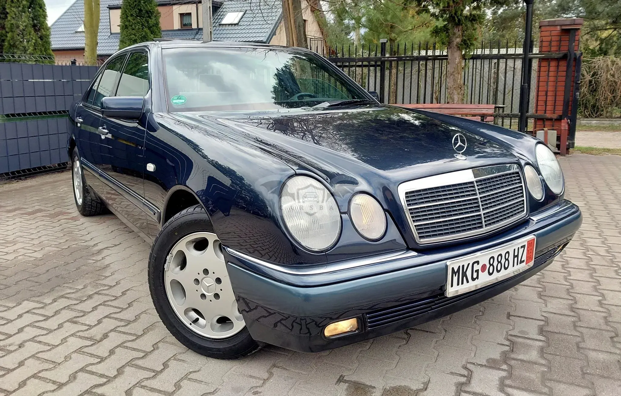 Mercedes-Benz E W210 1998