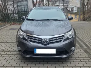 Toyota Avensis III 2.0 D-4D Premium 2014