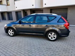 Kia Ceed I 1.6 Crdi Comfort + 2009