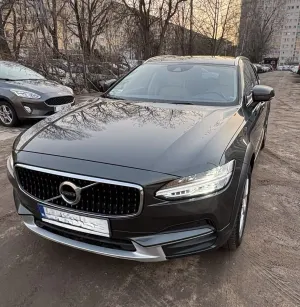 Volvo V90 D5 SCR AWD Momentum 2018